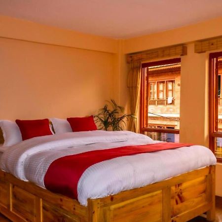 بهاكتابور Eagle Nest Hotel المظهر الخارجي الصورة